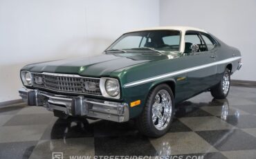 Plymouth-Duster-1974-Green-Green-11