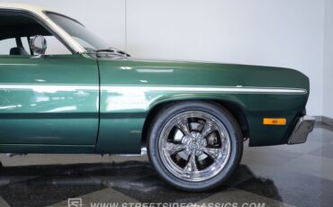 Plymouth-Duster-1974-Green-Green-14