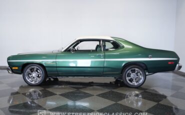 Plymouth-Duster-1974-Green-Green-15