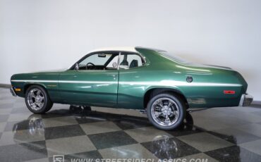 Plymouth-Duster-1974-Green-Green-17