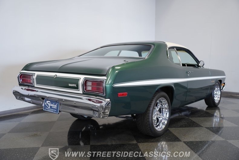 Plymouth-Duster-1974-Green-Green-21