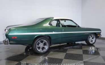 Plymouth-Duster-1974-Green-Green-23