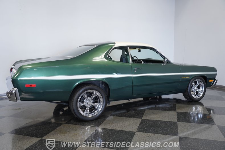 Plymouth-Duster-1974-Green-Green-23