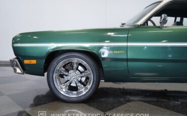Plymouth-Duster-1974-Green-Green-31