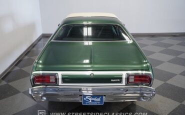 Plymouth-Duster-1974-Green-Green-32