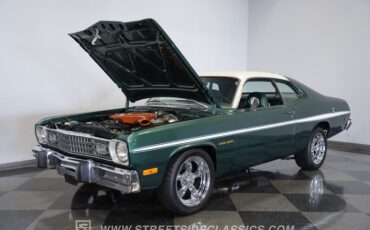Plymouth-Duster-1974-Green-Green-35