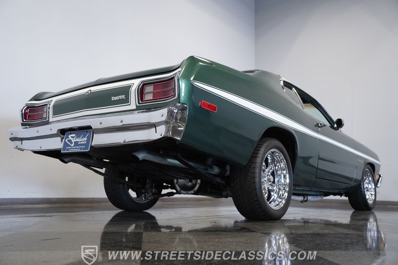 Plymouth-Duster-1974-Green-Green-4