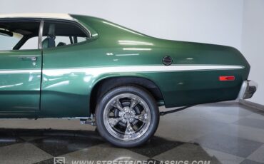 Plymouth-Duster-1974-Green-Green-45