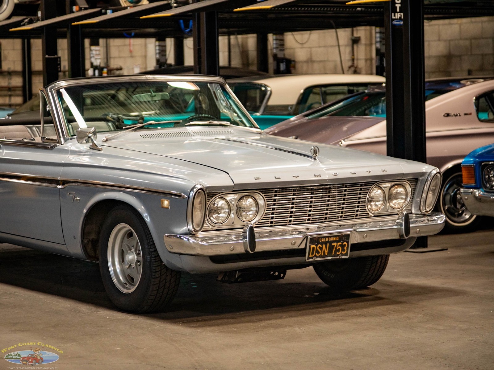 Plymouth-Fury-1963-2-Door-Convertible-12