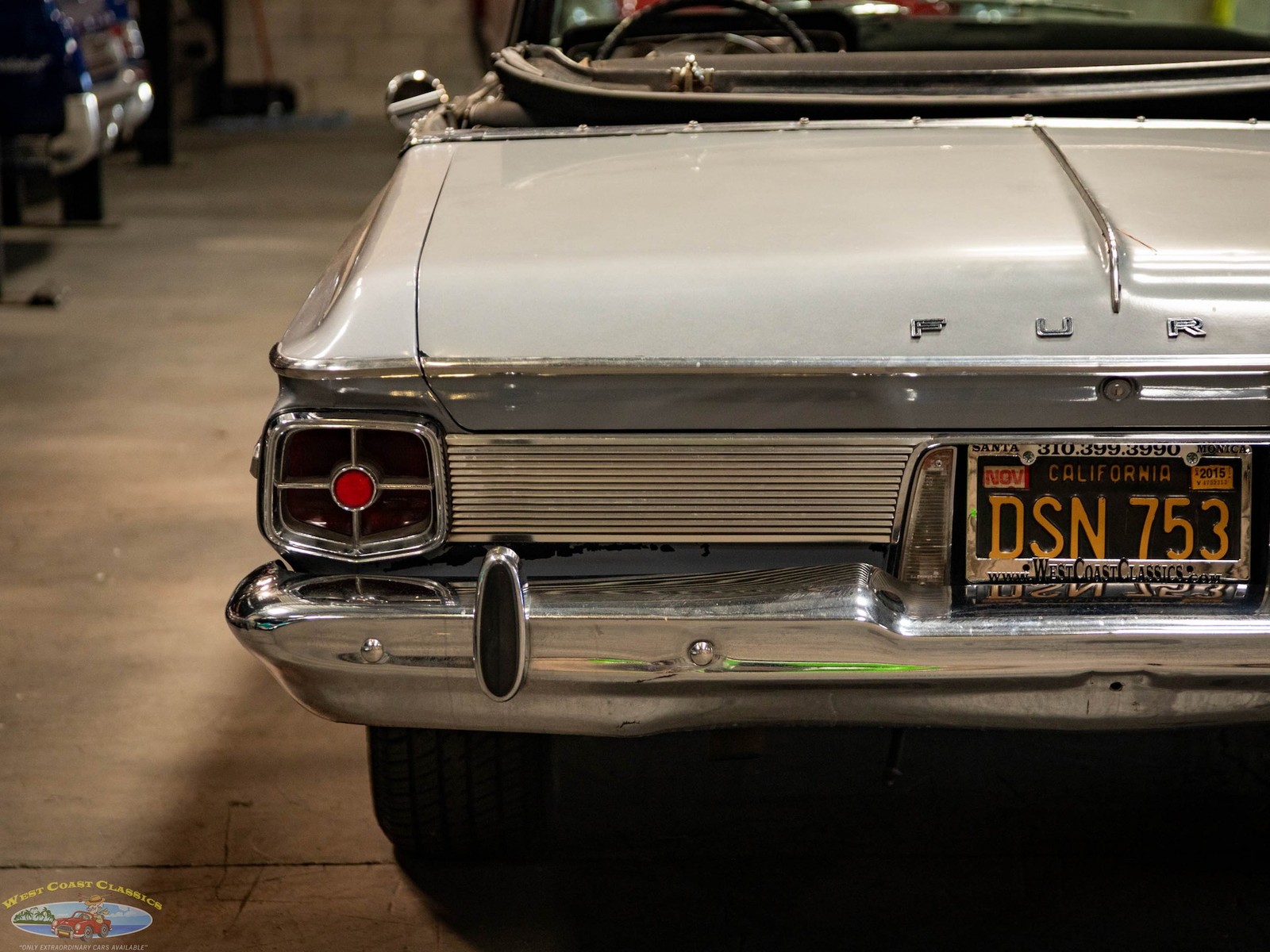 Plymouth-Fury-1963-2-Door-Convertible-18