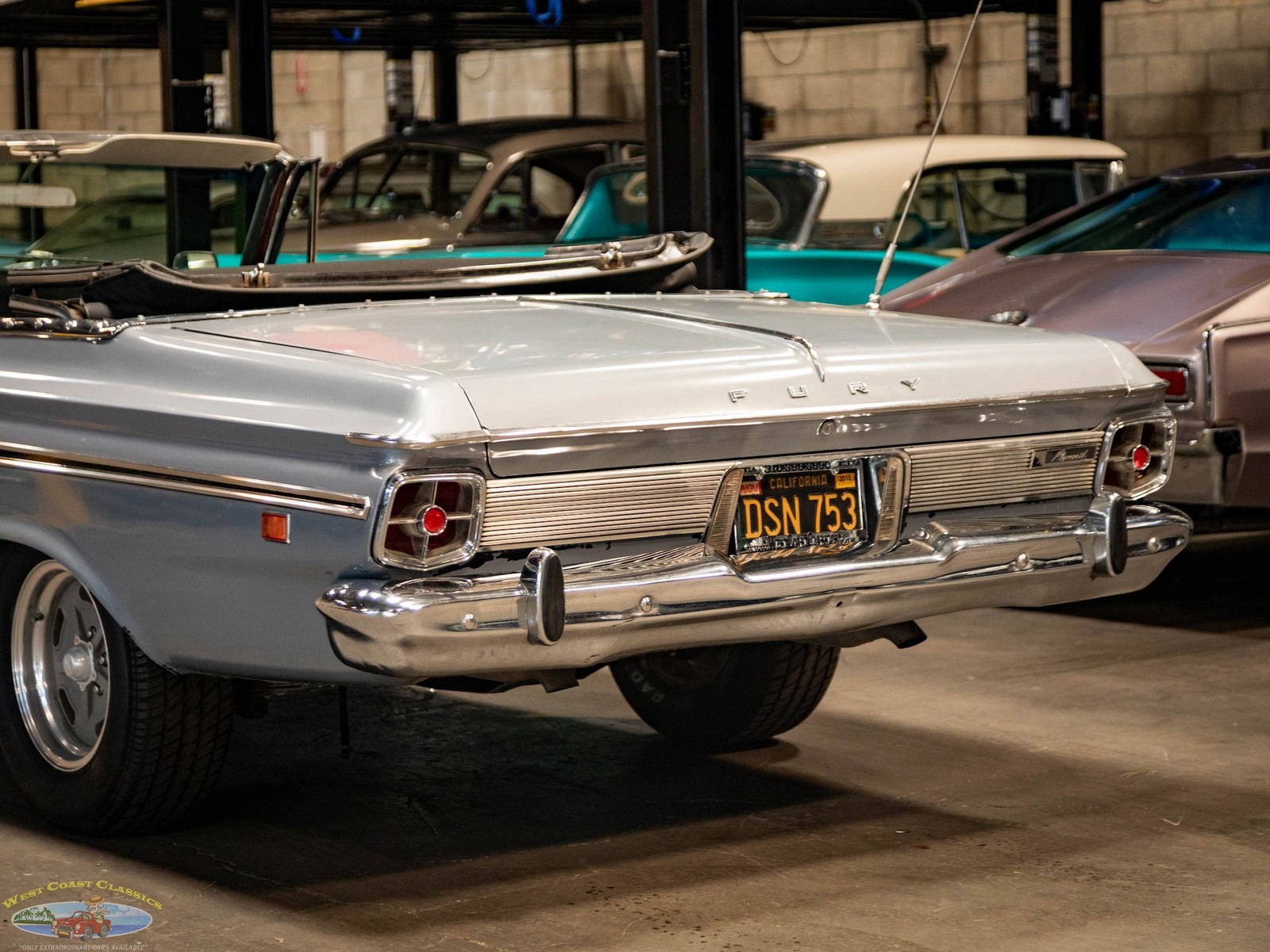 Plymouth-Fury-1963-2-Door-Convertible-23