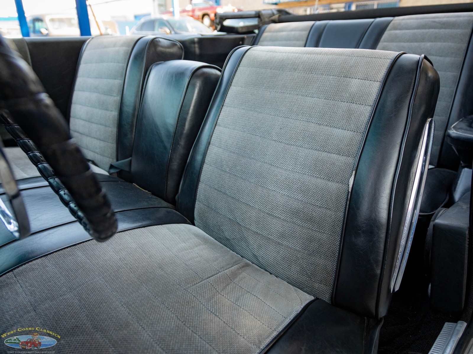 Plymouth-Fury-1963-2-Door-Convertible-27