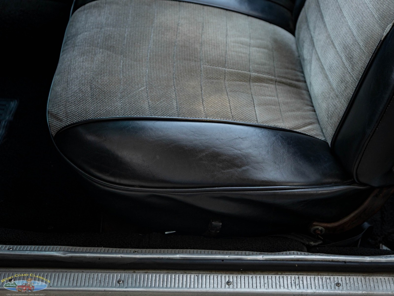 Plymouth-Fury-1963-2-Door-Convertible-31