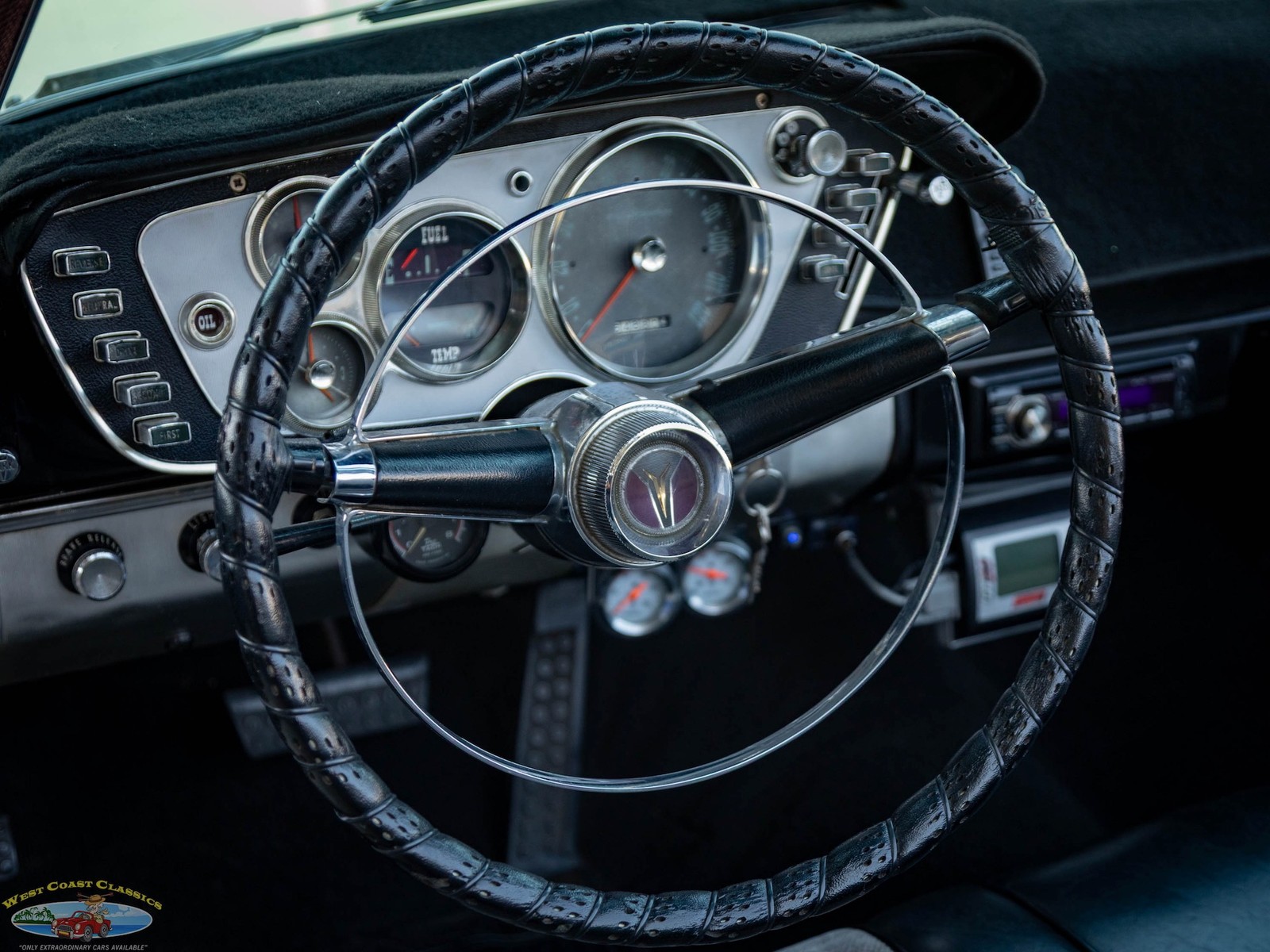 Plymouth-Fury-1963-2-Door-Convertible-35