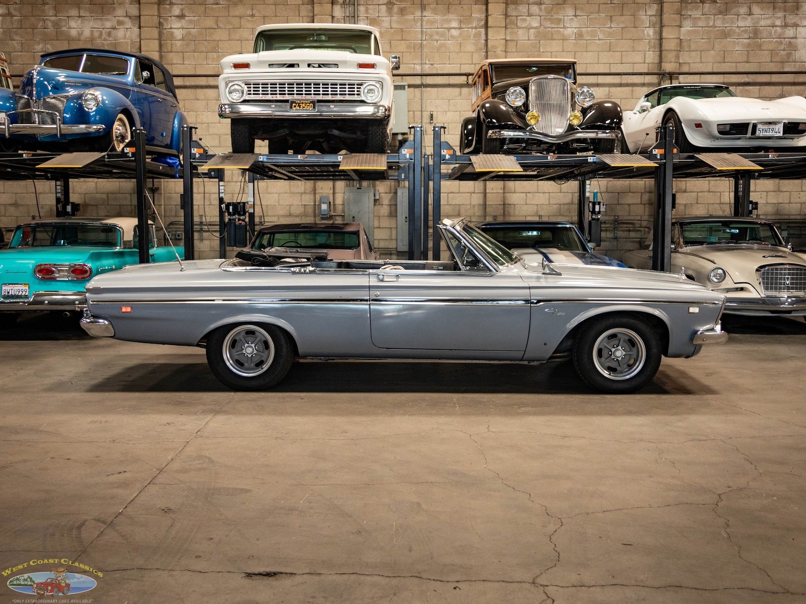 Plymouth-Fury-1963-2-Door-Convertible-6