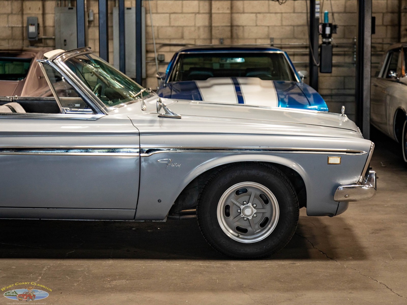 Plymouth-Fury-1963-2-Door-Convertible-7