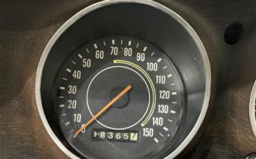 Plymouth-Gtx-1972-Red-Black-1