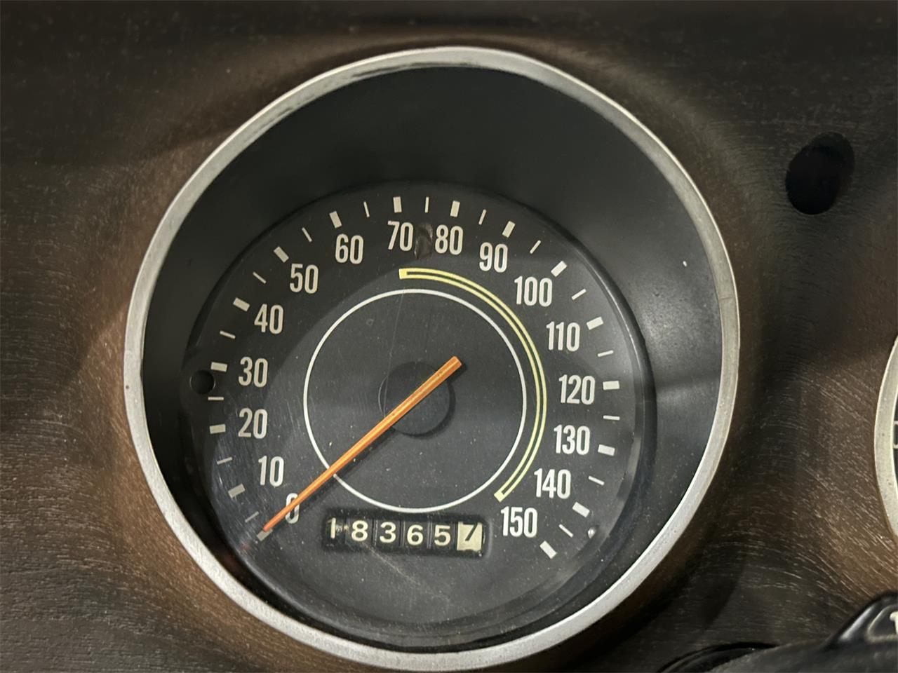 Plymouth-Gtx-1972-Red-Black-1