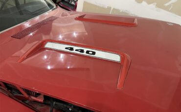 Plymouth-Gtx-1972-Red-Black-10