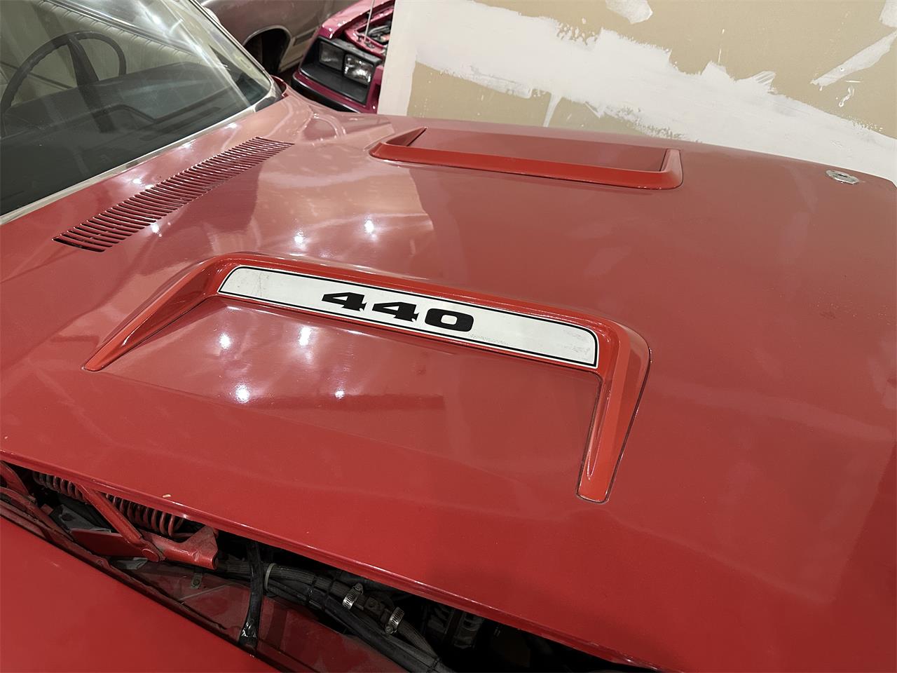 Plymouth-Gtx-1972-Red-Black-10