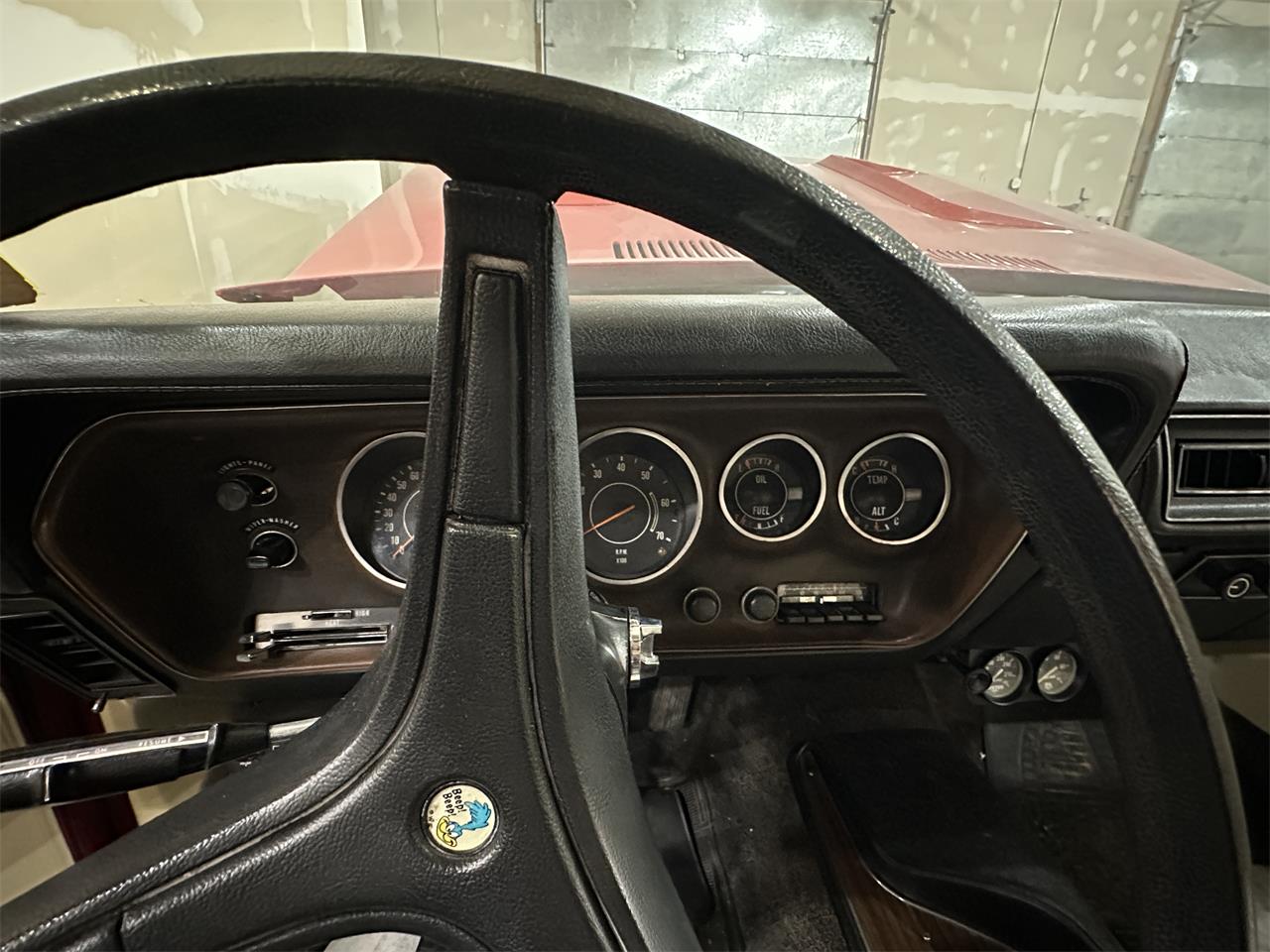 Plymouth-Gtx-1972-Red-Black-16