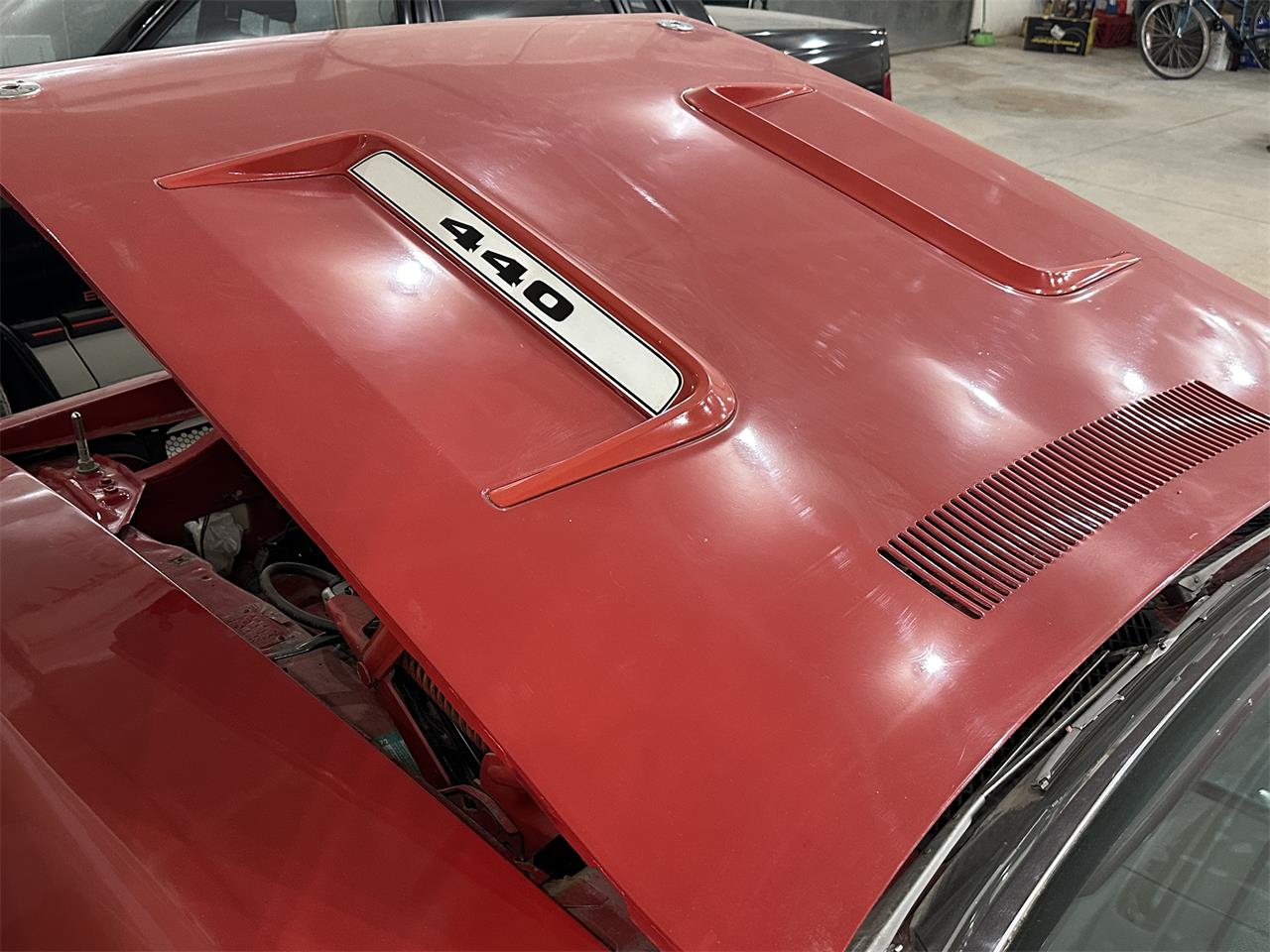 Plymouth-Gtx-1972-Red-Black-24