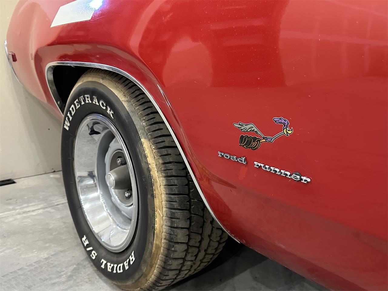 Plymouth-Gtx-1972-Red-Black-26