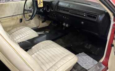 Plymouth-Gtx-1972-Red-Black-27