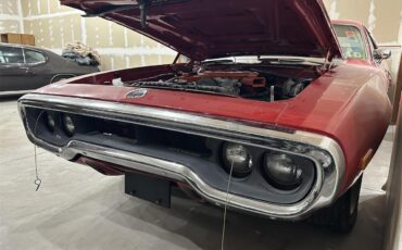Plymouth-Gtx-1972-Red-Black-3