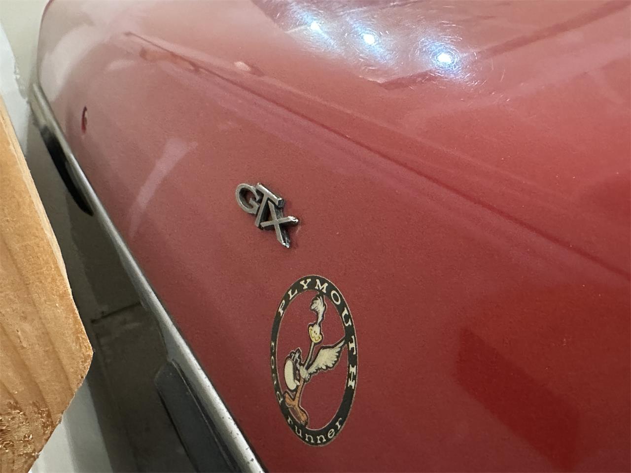 Plymouth-Gtx-1972-Red-Black-6