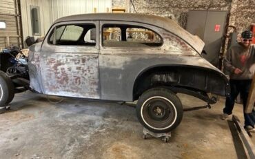 Plymouth-Other-1940-Sedan