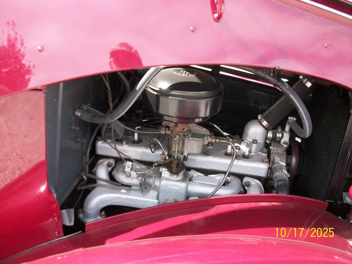 Plymouth-P2-1936-Burgandy-Gray-11