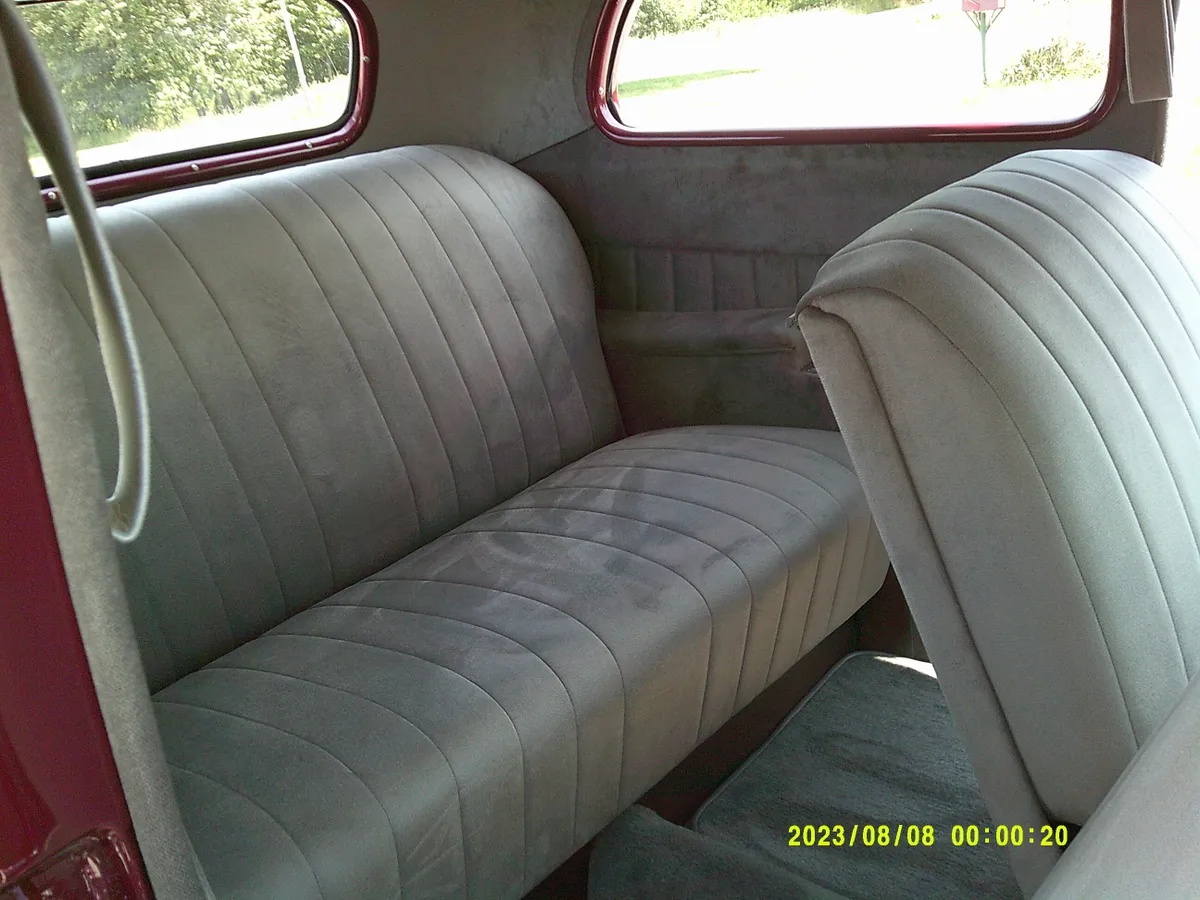 Plymouth-P2-1936-Burgandy-Gray-13