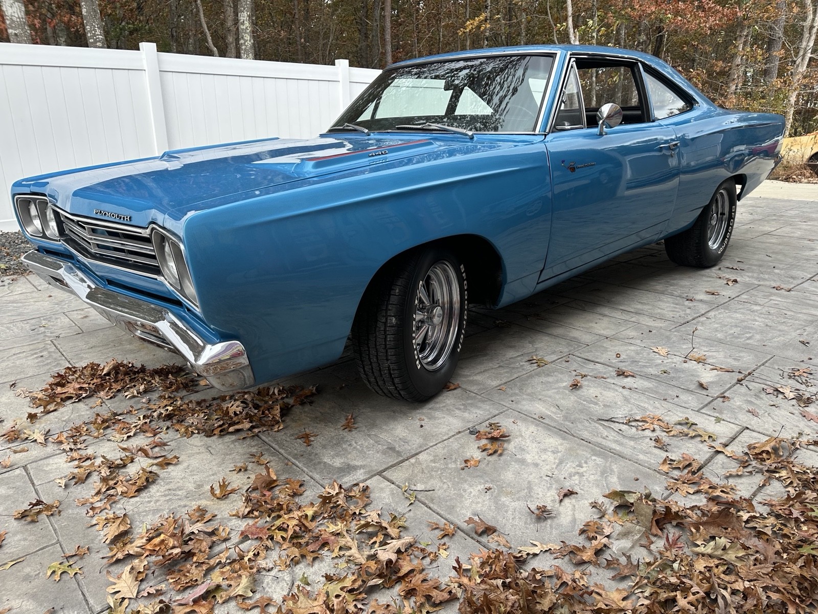 Plymouth-Road-Runner-1969-Coupe-10