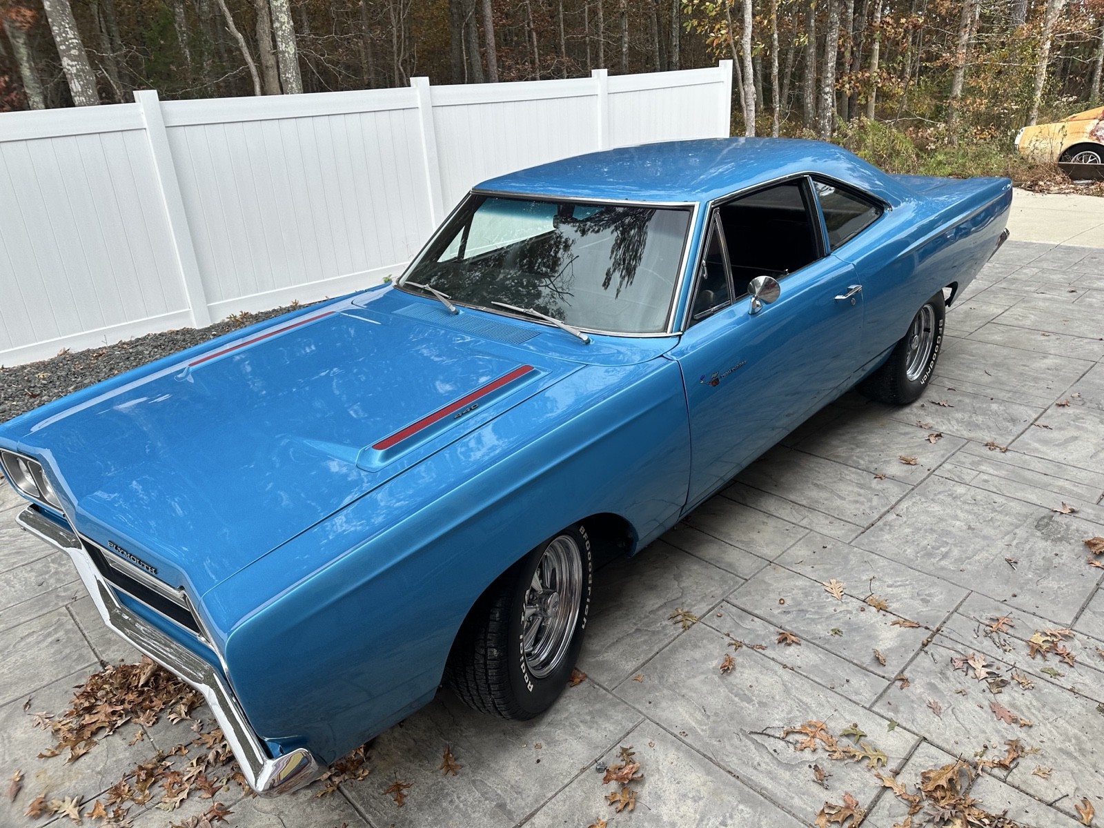 Plymouth-Road-Runner-1969-Coupe-11