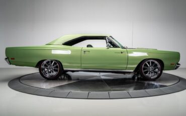 Plymouth-Road-Runner-1969-Coupe-14