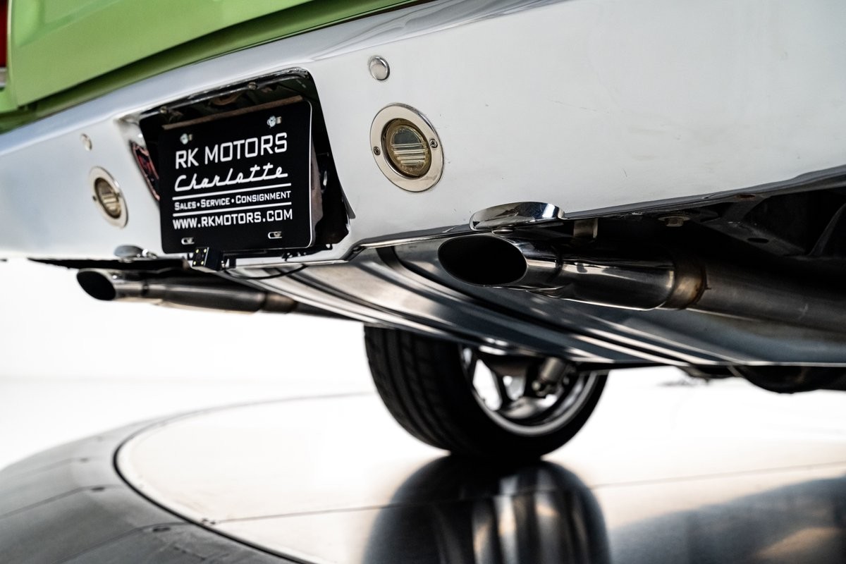 Plymouth-Road-Runner-1969-Coupe-23