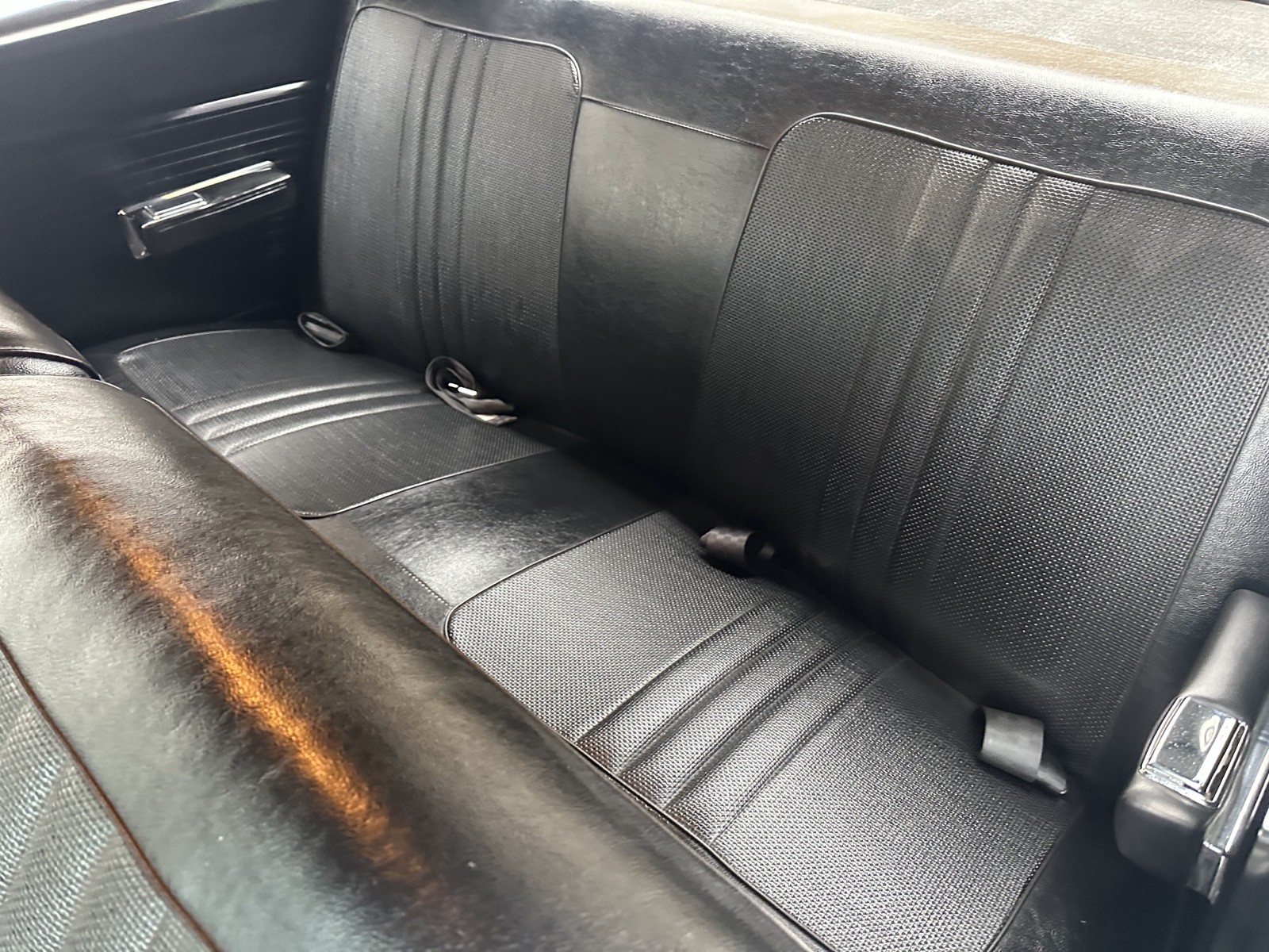 Plymouth-Road-Runner-1969-Coupe-27