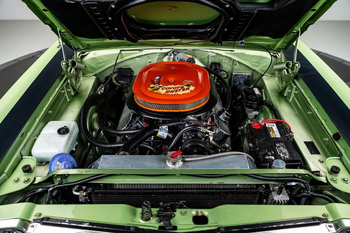 Plymouth-Road-Runner-1969-Coupe-27