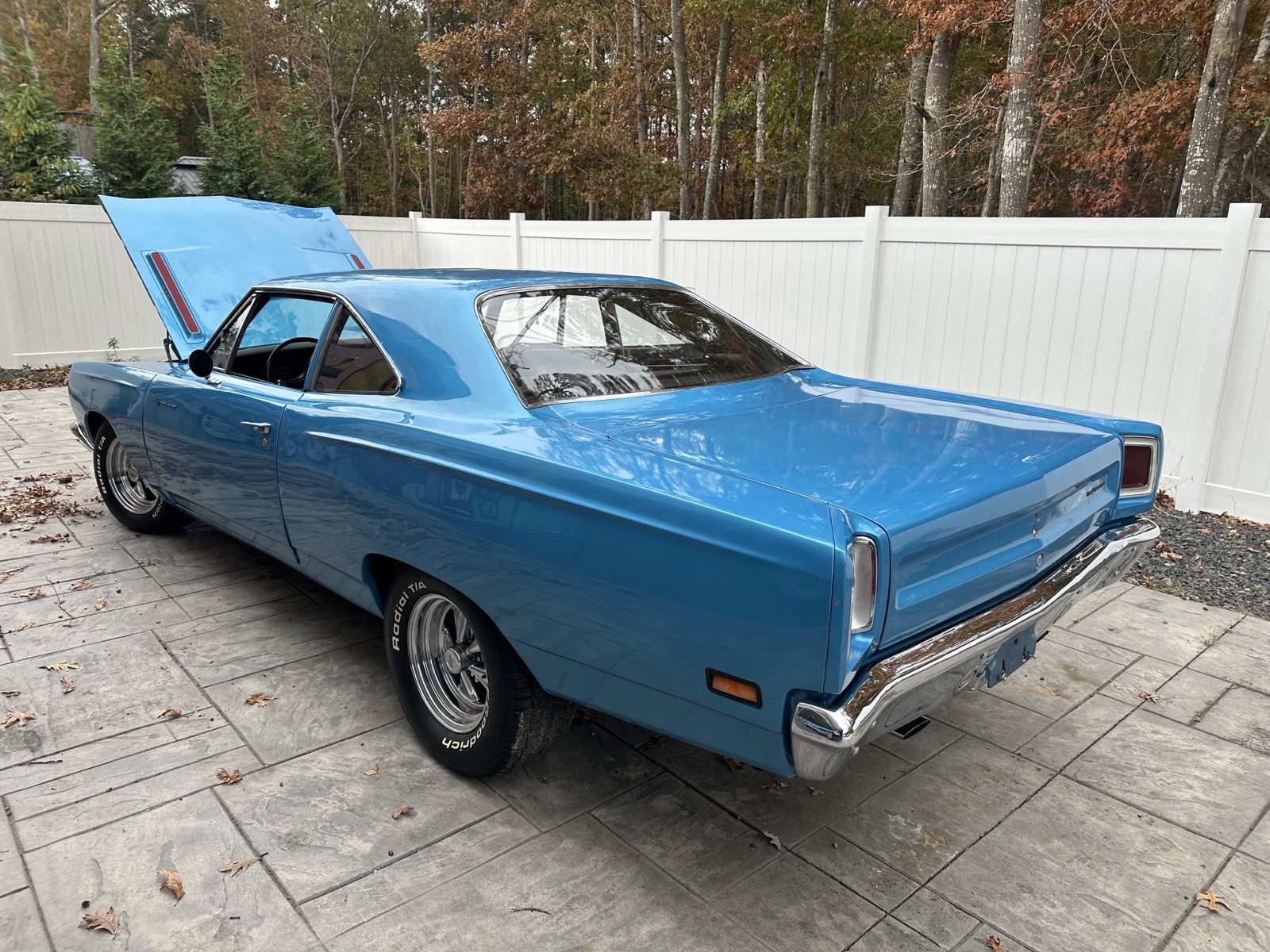 Plymouth-Road-Runner-1969-Coupe-3