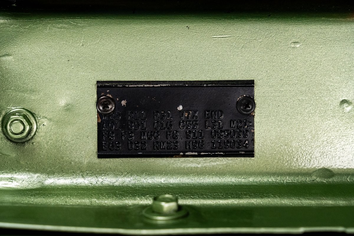 Plymouth-Road-Runner-1969-Coupe-31