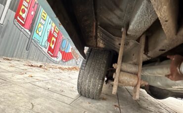 Plymouth-Road-Runner-1969-Coupe-32