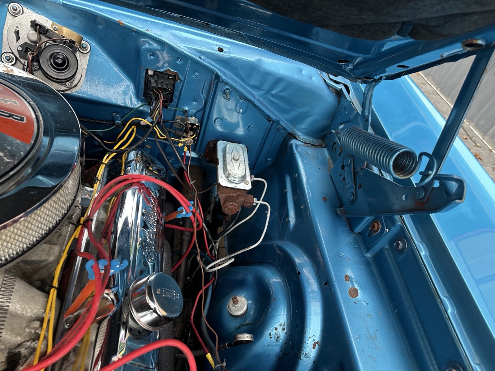 Plymouth-Road-Runner-1969-Coupe-33