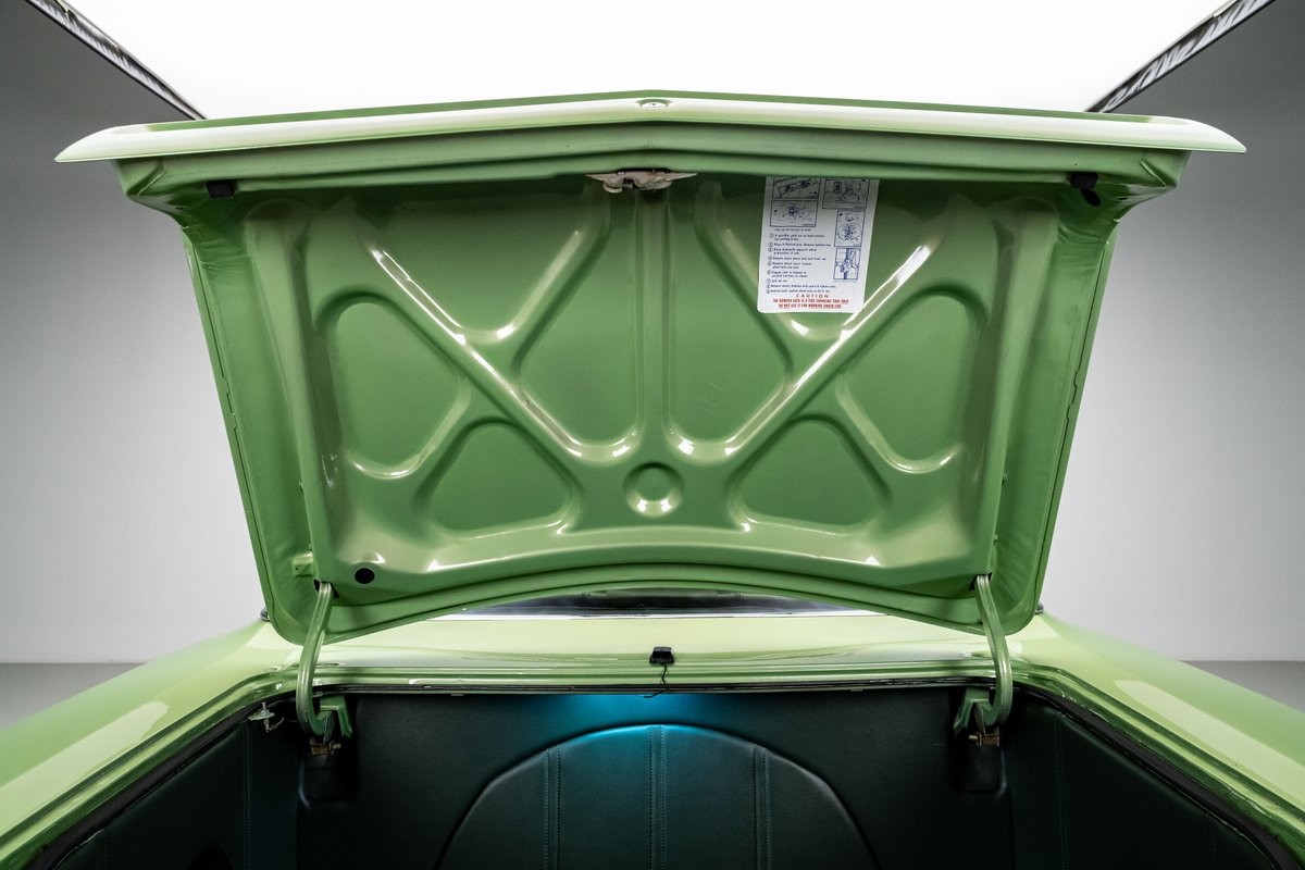 Plymouth-Road-Runner-1969-Coupe-36