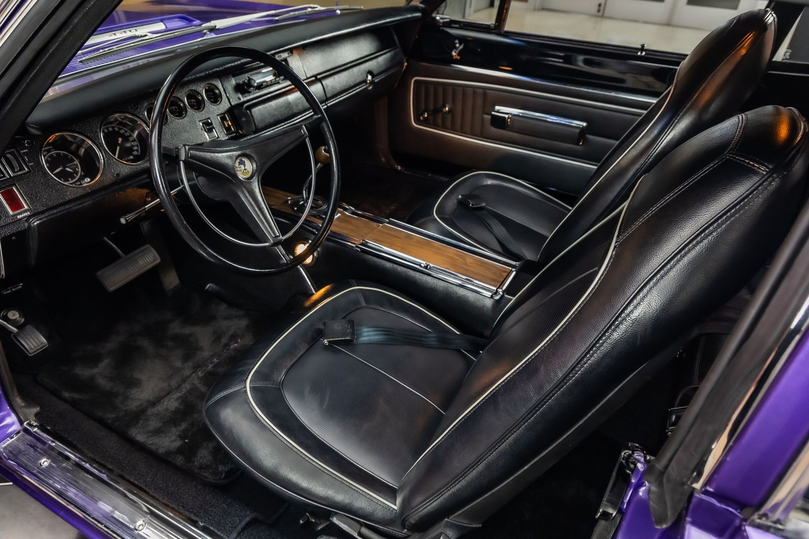 Plymouth-Road-Runner-1970-Coupe-2