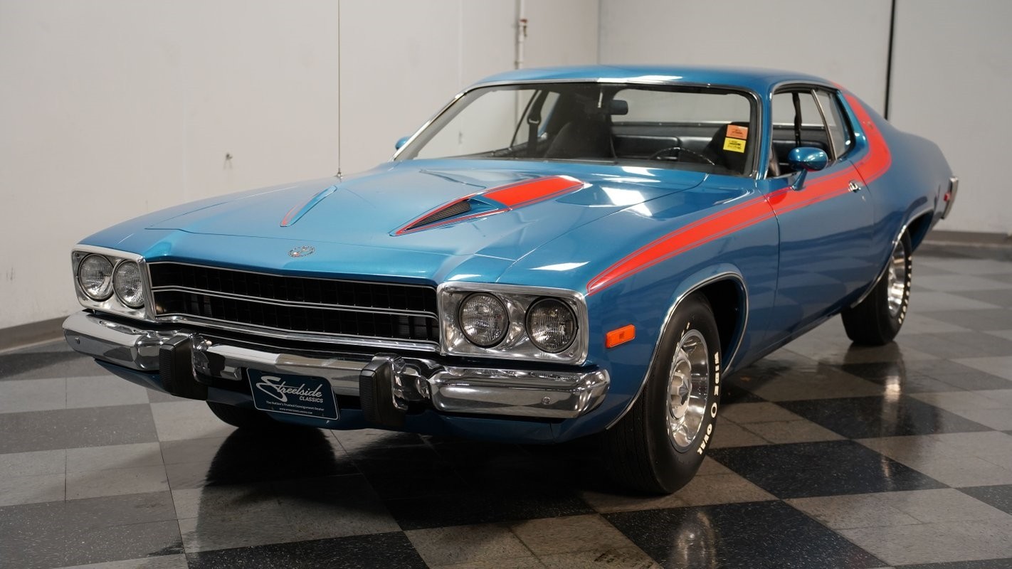 Plymouth-Road-Runner-1974-Coupe-16