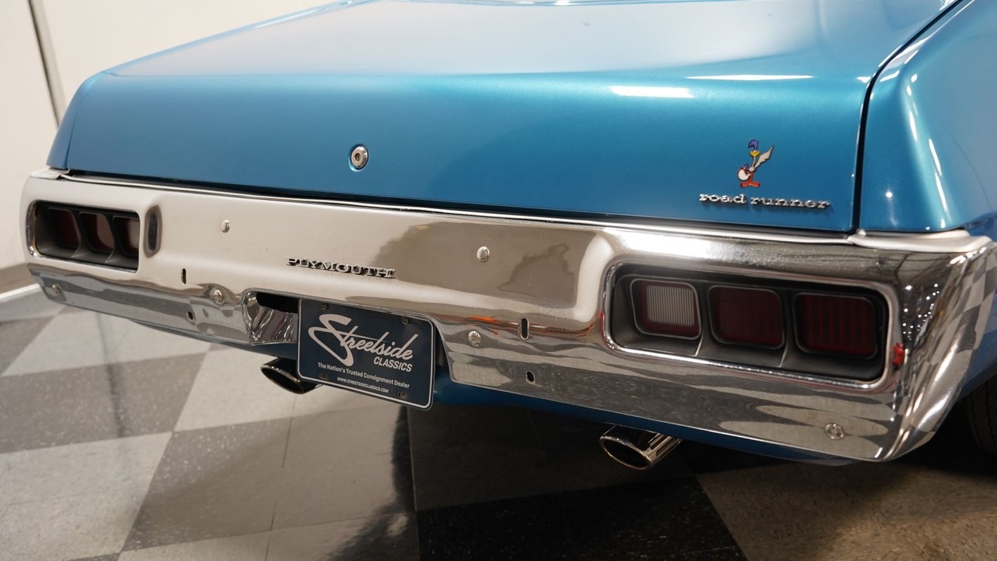 Plymouth-Road-Runner-1974-Coupe-23