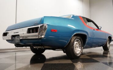 Plymouth-Road-Runner-1974-Coupe-24