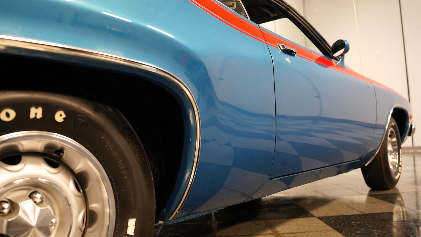 Plymouth-Road-Runner-1974-Coupe-25