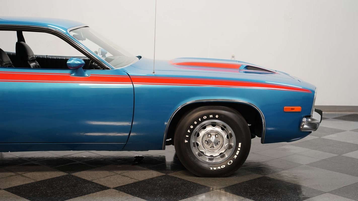 Plymouth-Road-Runner-1974-Coupe-27